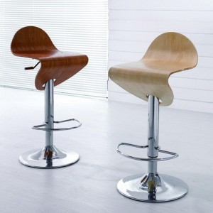 Barska stolica B 215